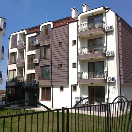 Studio Ambeli Apartment